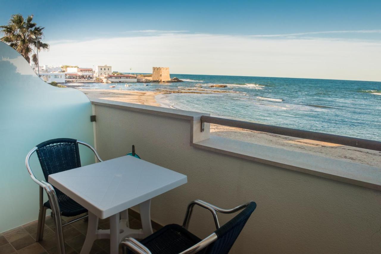 Hotel Mirage Torre Santa Sabina Habitación foto